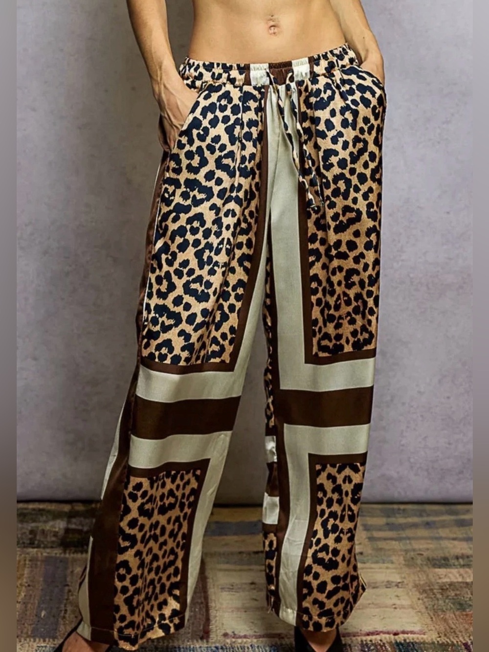 POL Leopard Printed Woven Wide Leg Drawstring Pants Size Large Satin finish